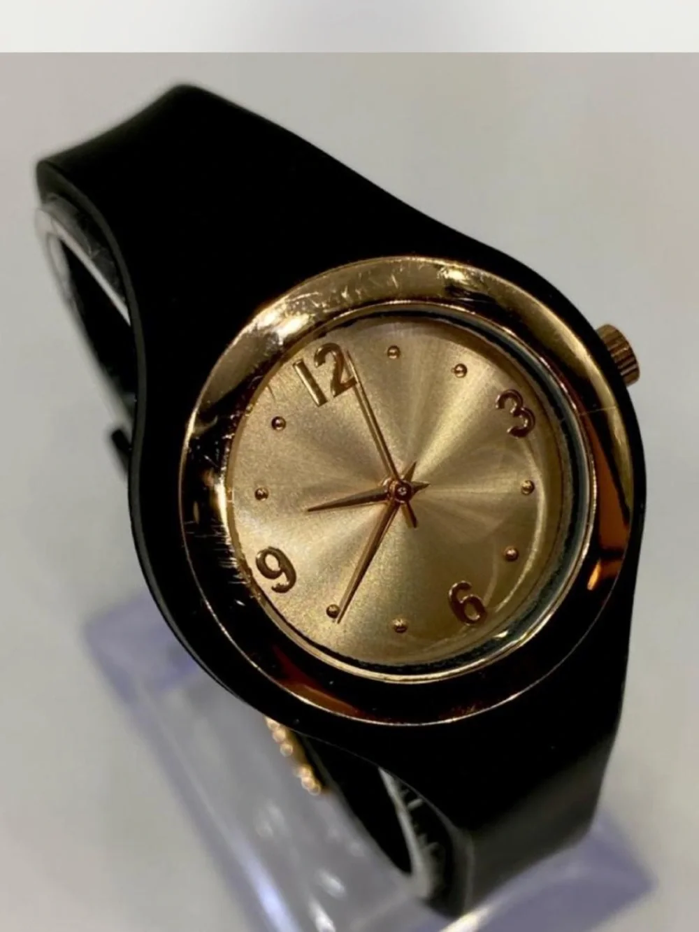 Ladies *** Gold Dial Black Silicone  Band Minimalist Watch  ^^^
